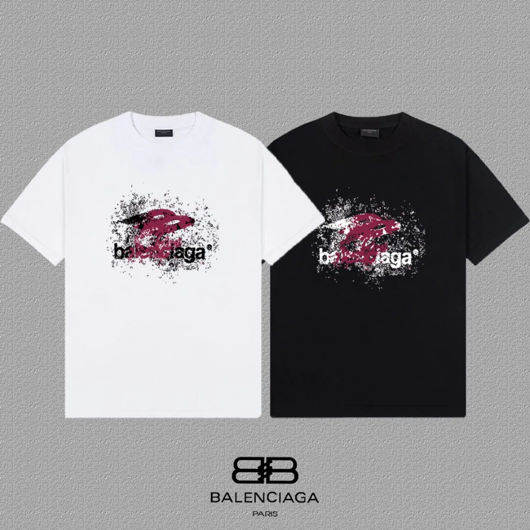 P80✨🔥 BALENCIAGA Paris lettering printed short-sleeved T-shirt. Custom-woven and dyed 300 grams of combed cotton heavyweight fabric. Zero color difference in threads. Perfect details. Different from the current currency version. Welcome to compare. Same Style for men and women. Must-sell in the picture above. Color: White Black Size: 1 2 3 4
